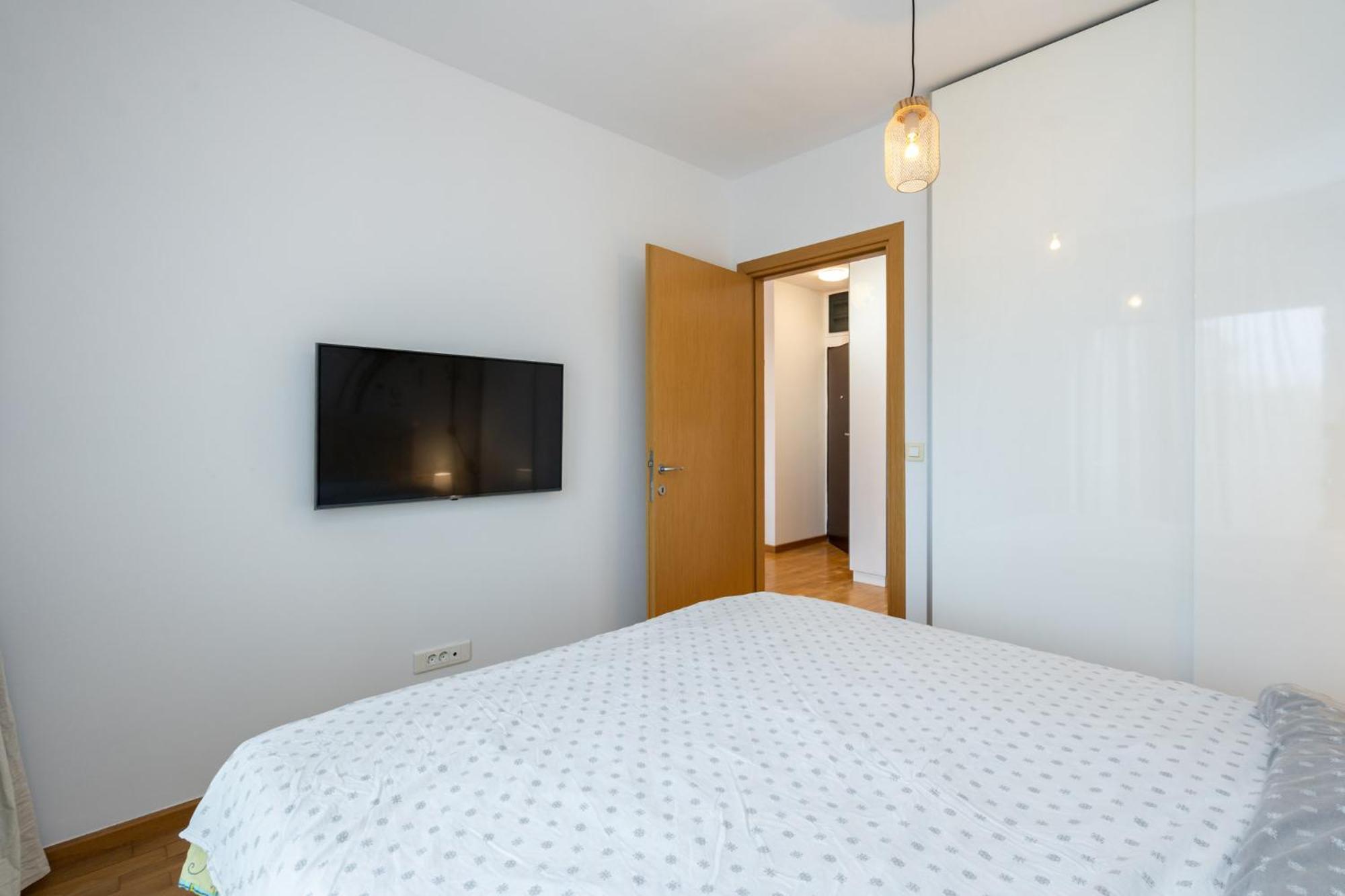 Lazynest - Modern Apartment With Parking & Balcony Bucharest Exterior photo