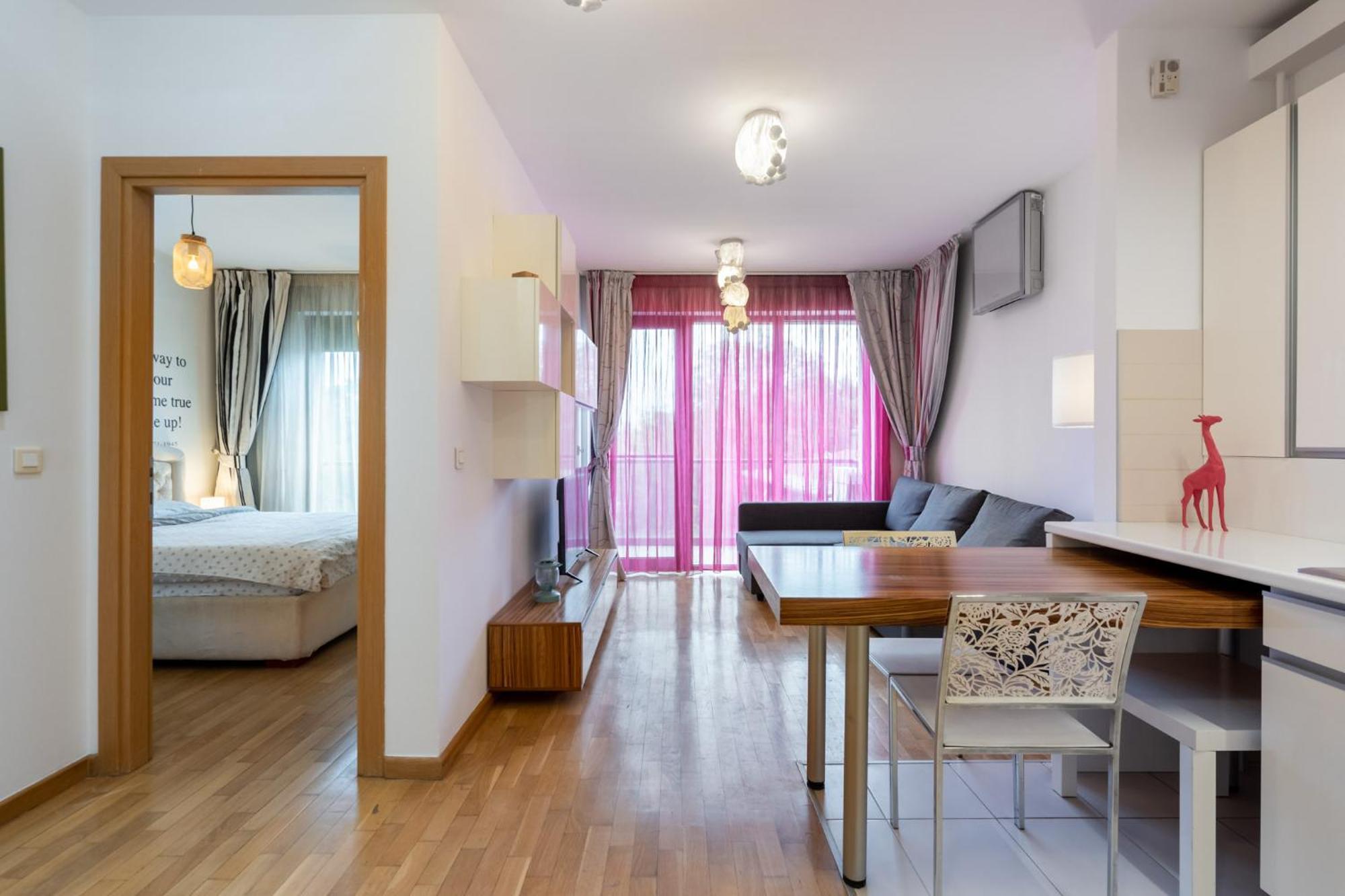 Lazynest - Modern Apartment With Parking & Balcony Bucharest Exterior photo